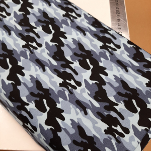 Katoen met camouflageprint blauw €4,00 per 0,50 meter