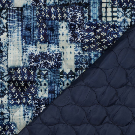 Gestepte stof velvet blauw (gewatteerd)